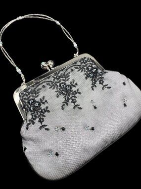Evening Purse Clutch Mesh Fabric Embroidery Black Silver Tone Kiss Lock PROM